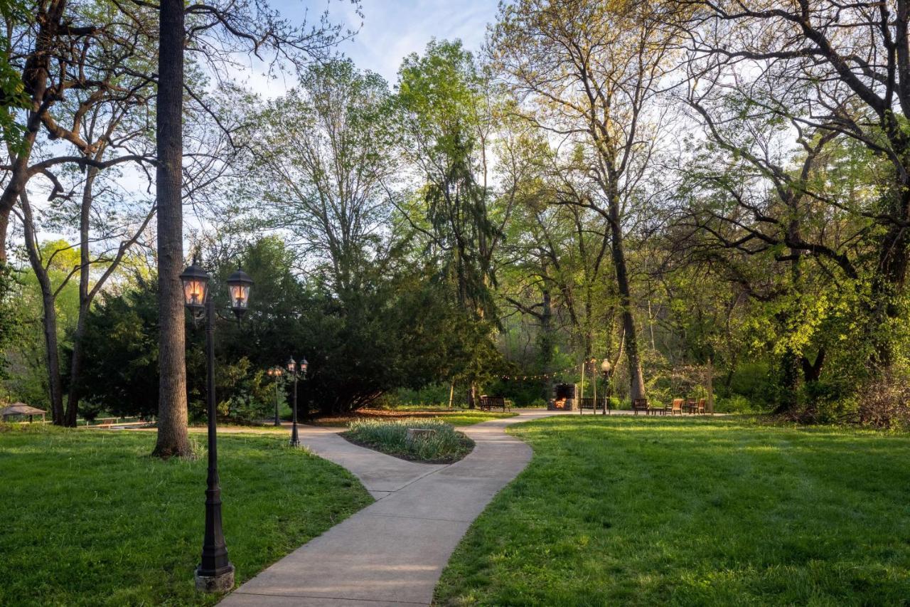 The Elms Hotel & Spa, A Destination By Hyatt Hotel Excelsior Springs Exterior photo